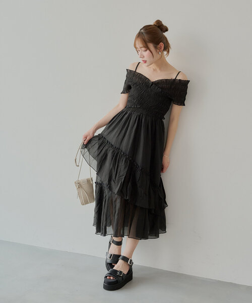 Chico（チコ）の「厚底クロスベルトデザインサンダル（サンダル・レディース・ブラック/ホワイト/ブラウン・MEDIUM/SMALL/LARGE）」の4枚目の写真