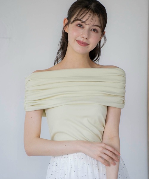 NOELA(ノエラ)の「オフショルドレープカットソー(Tシャツ/カットソー・レディース・オフホワイト/モカ/その他1/ライトグリーン・フリー)」の1枚目の写真