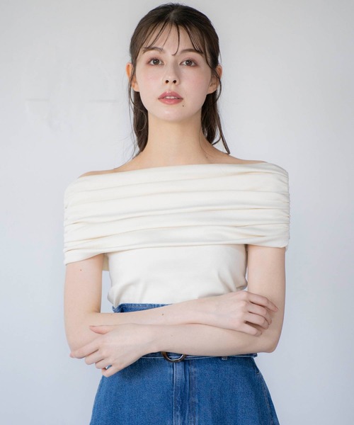 NOELA(ノエラ)の「オフショルドレープカットソー(Tシャツ/カットソー・レディース・オフホワイト/モカ/その他1/ライトグリーン・フリー)」の11枚目の写真