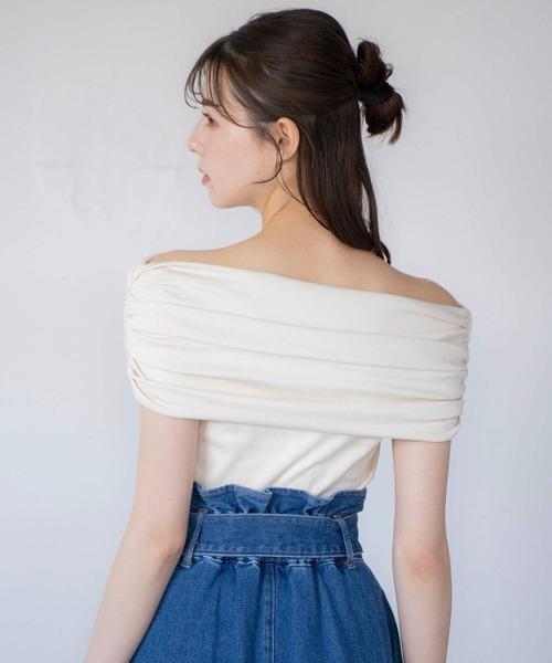NOELA(ノエラ)の「オフショルドレープカットソー(Tシャツ/カットソー・レディース・オフホワイト/モカ/その他1/ライトグリーン・フリー)」の9枚目の写真