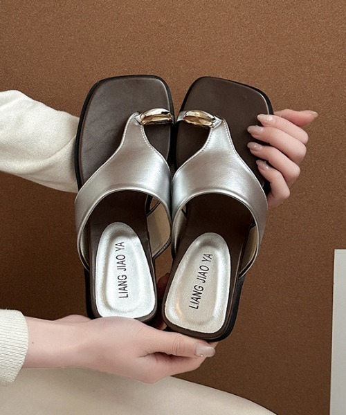Mela（メラ）の「METAL THONG SANDALS（サンダル・レディース・ホワイト/レオパード/シルバー/ブラック・36/37/38/39）」の8枚目の写真