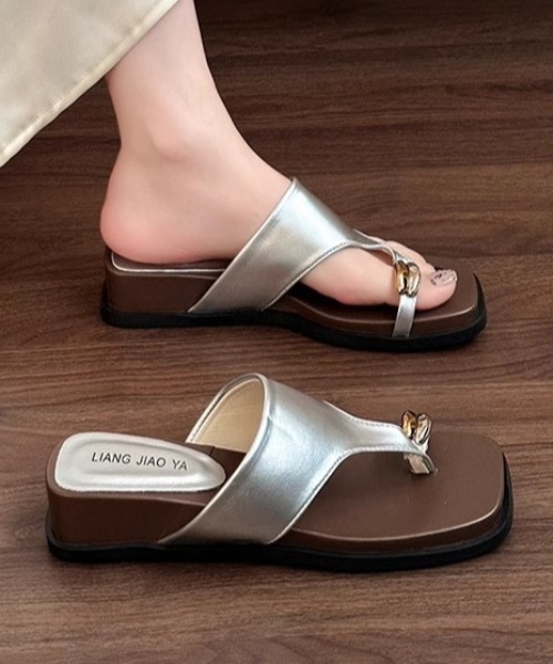 Mela（メラ）の「METAL THONG SANDALS（サンダル・レディース・ホワイト/レオパード/シルバー/ブラック・36/37/38/39）」の9枚目の写真