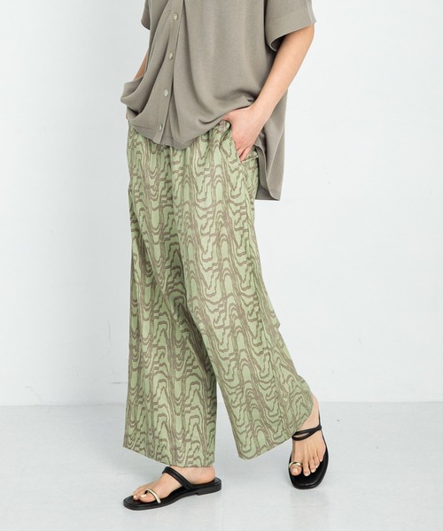 URBAN RESEARCH Sonny Label（アーバンリサーチサニーレーベル）の「コットンモダールニュアンスプリントパンツ（その他パンツ・レディース・グリーン系その他/ブラウン/ブラック・FREE）」の3枚目の写真