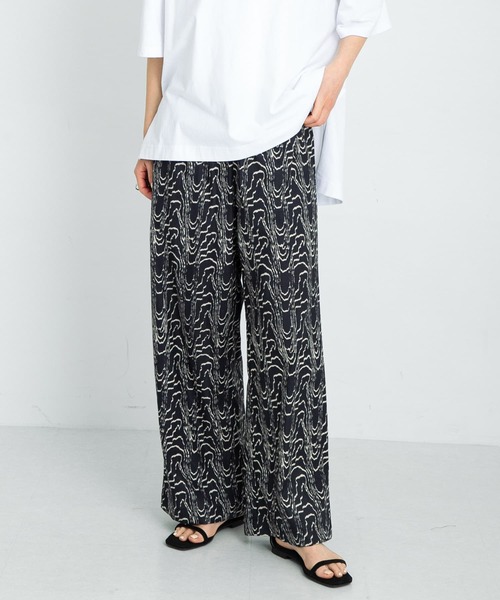 URBAN RESEARCH Sonny Label（アーバンリサーチサニーレーベル）の「コットンモダールニュアンスプリントパンツ（その他パンツ・レディース・グリーン系その他/ブラウン/ブラック・FREE）」の2枚目の写真