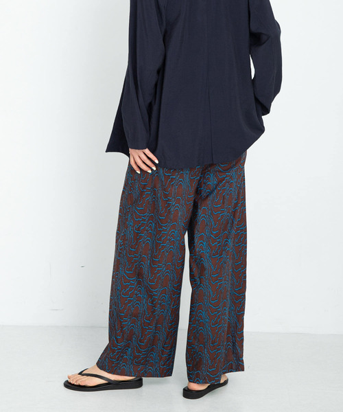 URBAN RESEARCH Sonny Label（アーバンリサーチサニーレーベル）の「コットンモダールニュアンスプリントパンツ（その他パンツ・レディース・グリーン系その他/ブラウン/ブラック・FREE）」の14枚目の写真