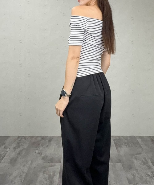 Per sist ence(パーシエンス)の「ボーダーリブオフショルトップス(Tシャツ/カットソー・レディース・アイボリー/ブラック/ブラウン/オフホワイト・FREE)」の7枚目の写真
