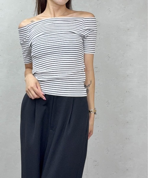 Per sist ence(パーシエンス)の「ボーダーリブオフショルトップス(Tシャツ/カットソー・レディース・アイボリー/ブラック/ブラウン/オフホワイト・FREE)」の11枚目の写真