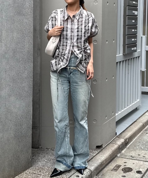 Lui's（ルイス）の「ドロスドチェックシャツ（シャツ/ブラウス・レディース・ベージュ/ネイビー・FREE）」の6枚目の写真