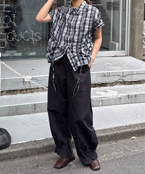 Lui's（ルイス）の「ドロスドチェックシャツ（シャツ/ブラウス・レディース・ベージュ/ネイビー・FREE）」の15枚目の写真