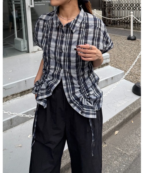 Lui's（ルイス）の「ドロスドチェックシャツ（シャツ/ブラウス・レディース・ベージュ/ネイビー・FREE）」の12枚目の写真
