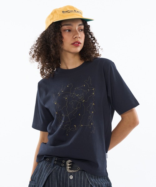 WISH FOR EVER(ウィッシュフォーエバー)の「MAP PRINT SHORT T / マッププリントショートTシャツ(Tシャツ/カットソー・メンズ・バーガンディー/グレー/オフホワイト/ネイビー・X-SMALL/MEDIUM/LARGE)」の3枚目の写真