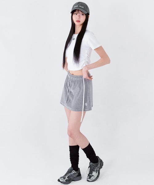 muahmuah（ムーアムーア）の「A'GEM/9 × .kom 『muah muah/ムーアムーア』STRING SILKET LOGO HALF T-SHIRT/ストリング シルケットロゴ半袖Tシャツ（Tシャツ/カットソー・レディース・ホワイト/ブラック・FREE）」の7枚目の写真