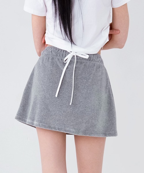 muahmuah（ムーアムーア）の「A'GEM/9 × .kom 『muah muah/ムーアムーア』STRING SILKET LOGO HALF T-SHIRT/ストリング シルケットロゴ半袖Tシャツ（Tシャツ/カットソー・レディース・ホワイト/ブラック・FREE）」の4枚目の写真