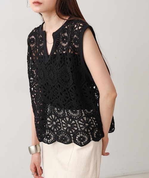 Bab（バブ）の「クロシェベスト（ベスト・レディース・ブラック/アイボリー・FREE）」の2枚目の写真