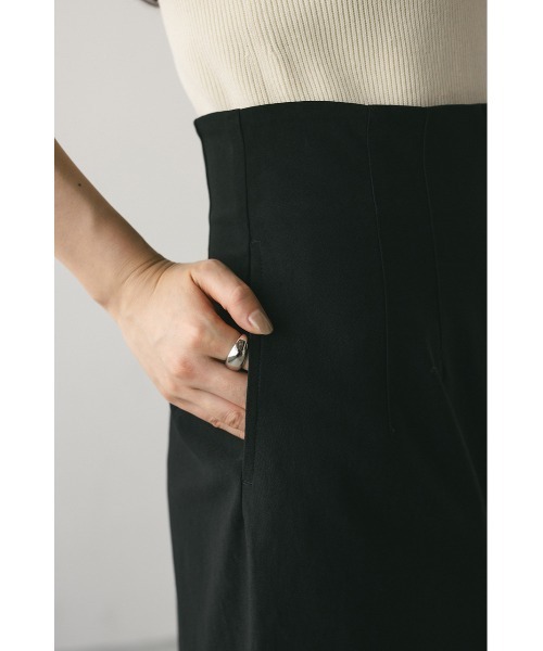 STYLEMIXER（スタイルミキサー）の「フロントジップタイトスカート（スカート・レディース・ブラウン/アイボリー/ブラック・SMALL/MEDIUM）」の21枚目の写真