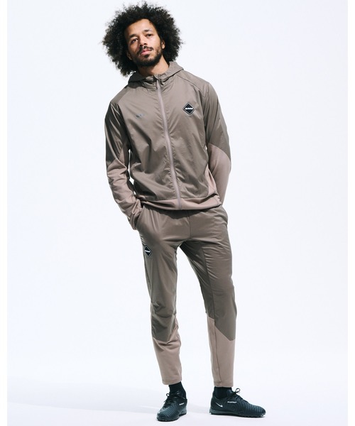 F.C.Real Bristol(エフシーレアルブリストル)の「GRID FLEECE HYBRID HOODIE(パーカー・メンズ・ベージュ/ブラック・SMALL/MEDIUM/LARGE/X-LARGE/XX-LARGE)」の3枚目の写真