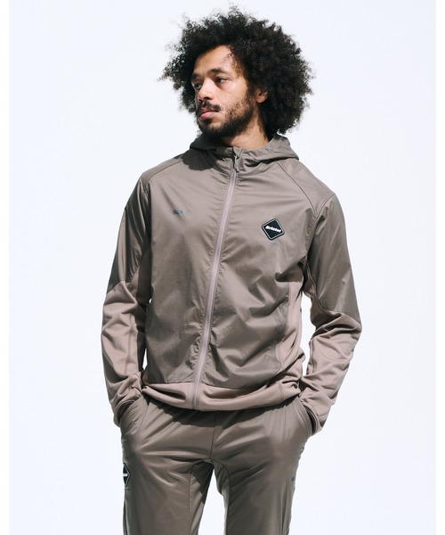 F.C.Real Bristol(エフシーレアルブリストル)の「GRID FLEECE HYBRID HOODIE(パーカー・メンズ・ベージュ/ブラック・SMALL/MEDIUM/LARGE/X-LARGE/XX-LARGE)」の18枚目の写真