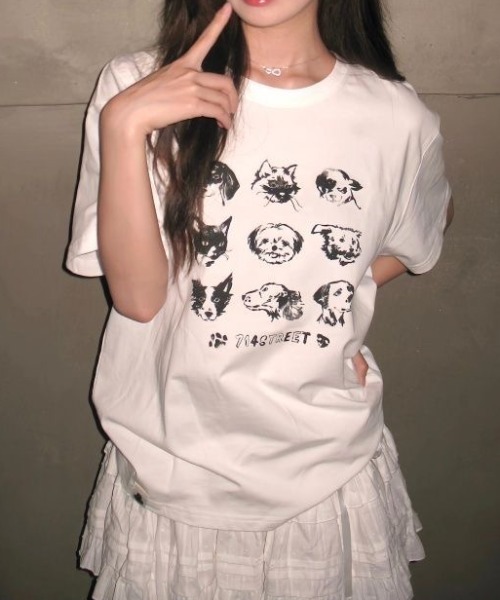 Achic(アシック)の「黒猫&犬プリントTシャツ(Tシャツ/カットソー・レディース・ホワイト系その他2/ブラック/ホワイト系その他/ホワイト・M)」の3枚目の写真