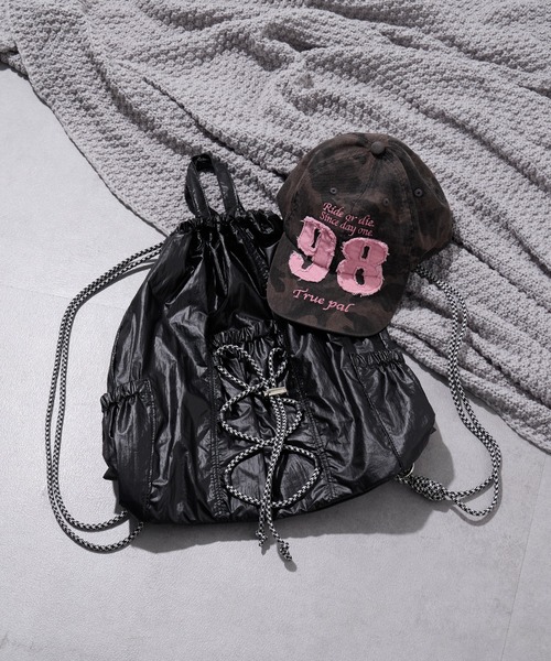 napinna maison(ナピナメゾン)の「【napinna maison×HIINA】カモ柄ロゴキャップ(キャップ・レディース・ピンク/カーキ・FREE)」の3枚目の写真