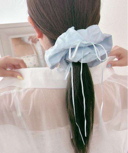 Vini（ヴィニ）の「リボン ボリューム シュシュ（シュシュ・レディース・ブルー/ブラック系その他/オフホワイト/ブラック/ベージュ/ピンク/グリーン/ホワイト系その他/ホワイト・FREE）」の8枚目の写真