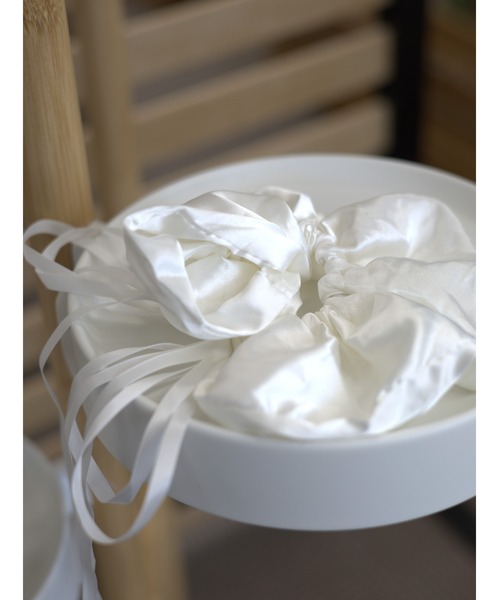 Vini（ヴィニ）の「リボン ボリューム シュシュ（シュシュ・レディース・ブルー/ブラック系その他/オフホワイト/ブラック/ベージュ/ピンク/グリーン/ホワイト系その他/ホワイト・FREE）」の12枚目の写真