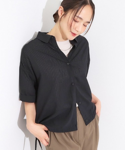 Cutie Blonde(キューティーブロンド)の「シルエット変化を楽しめる シアーチェックドロストシャツ(シャツ/ブラウス・レディース・ブラック/グリーン/ホワイト・03/02/01/04)」の2枚目の写真