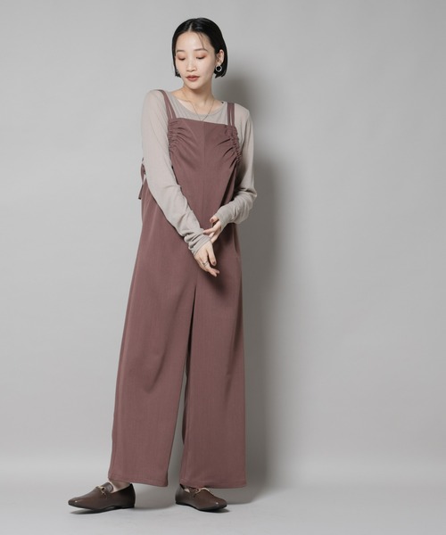 NANO universe(ナノユニバース)の「ギャザーデザインサロペットパンツ(サロペット/オーバーオール・レディース・ブラック/ライトベージュ/モカ・FREE)」の17枚目の写真