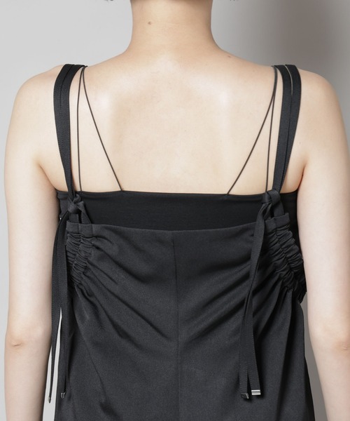 NANO universe(ナノユニバース)の「ギャザーデザインサロペットパンツ(サロペット/オーバーオール・レディース・ブラック/ライトベージュ/モカ・FREE)」の7枚目の写真