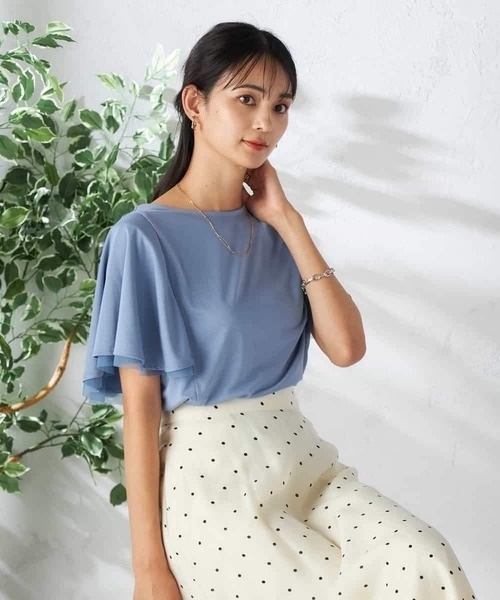 a.v.v(アーヴェヴェ)の「【接触冷感/UVカット/吸水速乾】チュールラッフルスリーブカットソー(Tシャツ/カットソー・レディース・ダークインディゴブルー/グレー系その他/ブラック・34/36/38/40/42)」の9枚目の写真