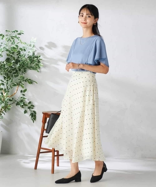 a.v.v(アーヴェヴェ)の「【接触冷感/UVカット/吸水速乾】チュールラッフルスリーブカットソー(Tシャツ/カットソー・レディース・ダークインディゴブルー/グレー系その他/ブラック・34/36/38/40/42)」の13枚目の写真