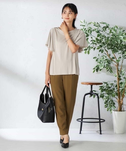 a.v.v(アーヴェヴェ)の「【接触冷感/UVカット/吸水速乾】チュールラッフルスリーブカットソー(Tシャツ/カットソー・レディース・ダークインディゴブルー/グレー系その他/ブラック・34/36/38/40/42)」の19枚目の写真