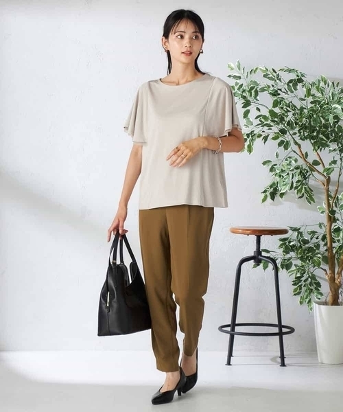 a.v.v(アーヴェヴェ)の「【接触冷感/UVカット/吸水速乾】チュールラッフルスリーブカットソー(Tシャツ/カットソー・レディース・ダークインディゴブルー/グレー系その他/ブラック・34/36/38/40/42)」の20枚目の写真