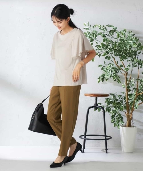 a.v.v(アーヴェヴェ)の「【接触冷感/UVカット/吸水速乾】チュールラッフルスリーブカットソー(Tシャツ/カットソー・レディース・ダークインディゴブルー/グレー系その他/ブラック・34/36/38/40/42)」の21枚目の写真