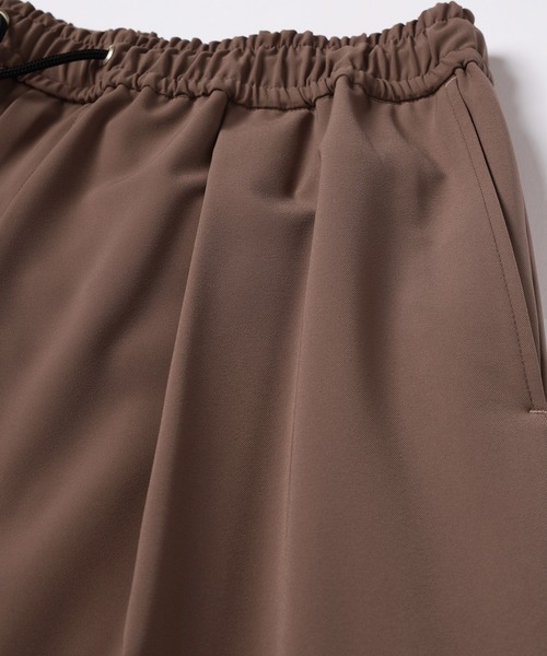 CULLNI(クルニ)の「Stretch Twill 1Tuck Drawstring Wide Pants(スラックス・メンズ・ブラック/ネイビー/アッシュブラウン・2/1/0)」の8枚目の写真