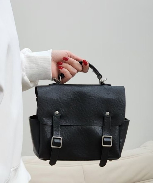 Tomieco(トミエコ)の「LEATHER 羊革スクエアバッグパック 2wayトートバッグ(ショルダーバッグ・レディース・ブラック/ブラウン/オフホワイト/ダークブラウン・FREE)」の2枚目の写真