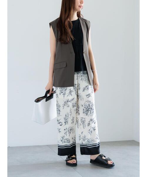 Te chichi（テチチ）の「麻調Yカラージレ（ベスト・レディース・ベージュ/チャコールグレー・F）」の4枚目の写真