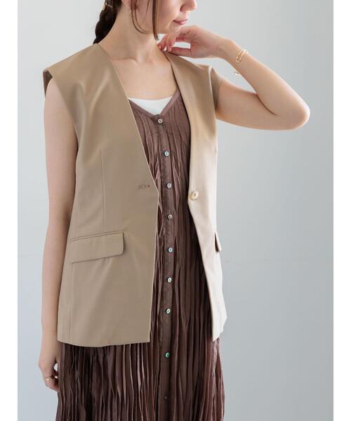 Te chichi（テチチ）の「麻調Yカラージレ（ベスト・レディース・ベージュ/チャコールグレー・F）」の8枚目の写真