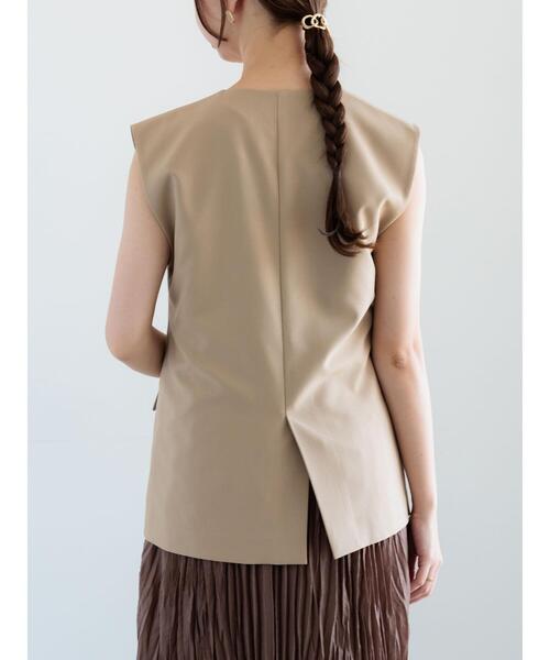 Te chichi（テチチ）の「麻調Yカラージレ（ベスト・レディース・ベージュ/チャコールグレー・F）」の9枚目の写真