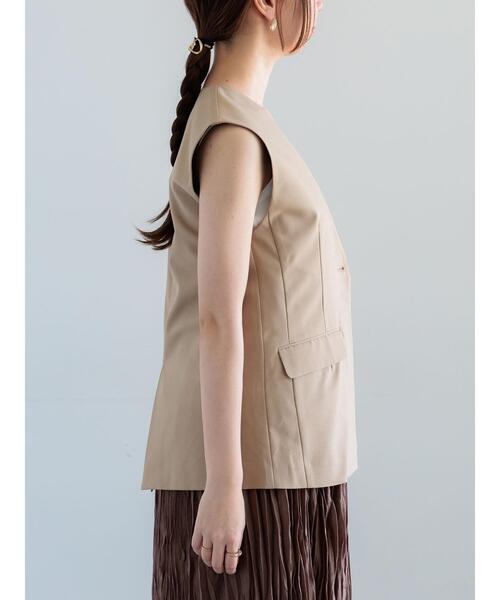 Te chichi（テチチ）の「麻調Yカラージレ（ベスト・レディース・ベージュ/チャコールグレー・F）」の10枚目の写真