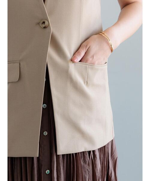 Te chichi（テチチ）の「麻調Yカラージレ（ベスト・レディース・ベージュ/チャコールグレー・F）」の12枚目の写真