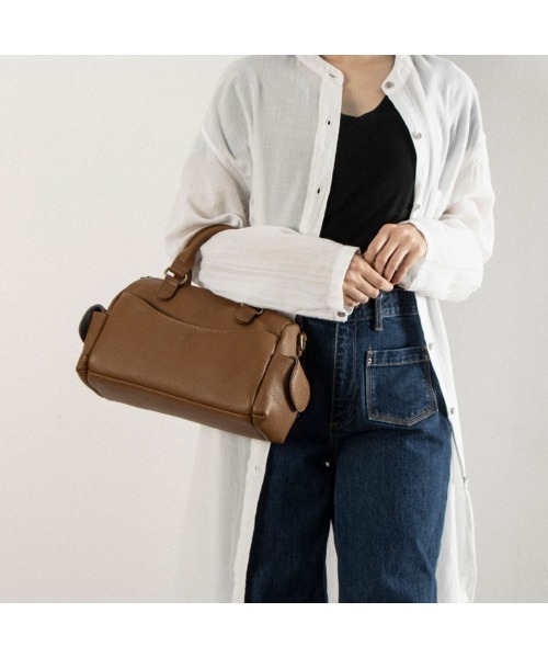 Tomieco(トミエコ)の「LEATHER ショルダーバッグ 本革 2way バッグ(ショルダーバッグ・レディース・グレー系その他/ブラック/ベージュ/ブラウン・FREE)」の4枚目の写真