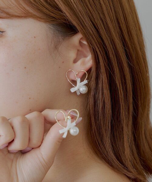 Chico(チコ)の「ハートフレームデザインピアス(ピアス(両耳用)・レディース・アイボリー/ブラック・FREE)」の2枚目の写真