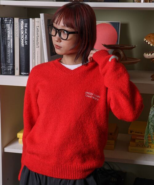 FFEIN（フェイン）の「【FFEIN（フェイン）】ワンポイントVネックウール混ニット / ウール ニット Vネック 短丈 刺繍 ワンポイント 短丈（ニット/セーター・メンズ・グレー/ブルー/レッド/ブラウン/ブラック/ネイビー・SMALL/MEDIUM/LARGE）」の6枚目の写真