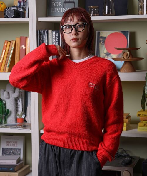 FFEIN（フェイン）の「【FFEIN（フェイン）】ワンポイントVネックウール混ニット / ウール ニット Vネック 短丈 刺繍 ワンポイント 短丈（ニット/セーター・メンズ・グレー/ブルー/レッド/ブラウン/ブラック/ネイビー・SMALL/MEDIUM/LARGE）」の11枚目の写真