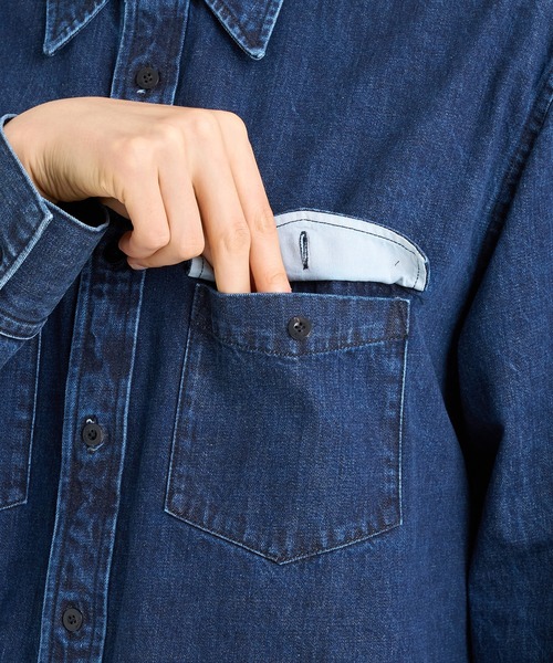 IRENISA(イレニサ)の「【irenisa/イレニサ】別注DENIM RELAX FIT DOUBLE POCKET SHIRT(シャツ/ブラウス・メンズ・ライトブルー・3/2)」の11枚目の写真