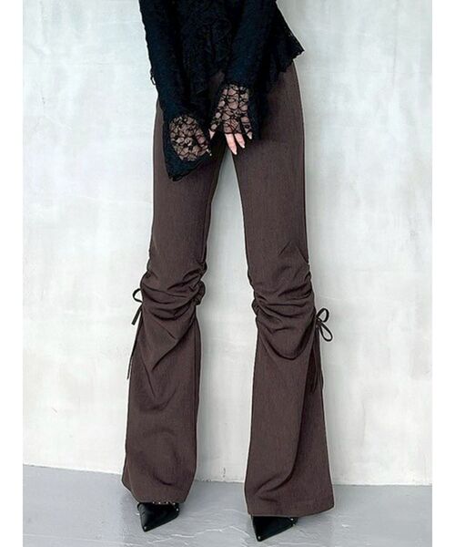 RESEXXY(リゼクシー)の「ポイントギャザースリムパンツ(その他パンツ・レディース・ブラック/ブラウン・FREE)」の1枚目の写真