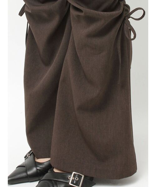 RESEXXY(リゼクシー)の「ポイントギャザースリムパンツ(その他パンツ・レディース・ブラック/ブラウン・FREE)」の11枚目の写真