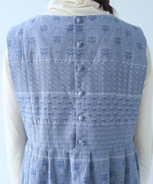 bulle de savon(ビュルデサボン)の「noble flower ジャカード ジャンパースカート(ジャンパースカート・レディース・ブルーグレー/アイボリー・FREE)」の15枚目の写真