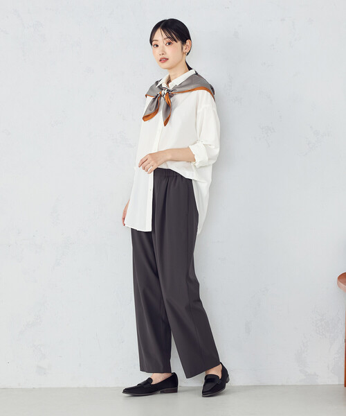 COMME CA ISM(コムサイズム)の「ワイド テーパードシルエットパンツ(その他パンツ・レディース・チャコール/グレイッシュベージュ・LARGE/MEDIUM)」の4枚目の写真