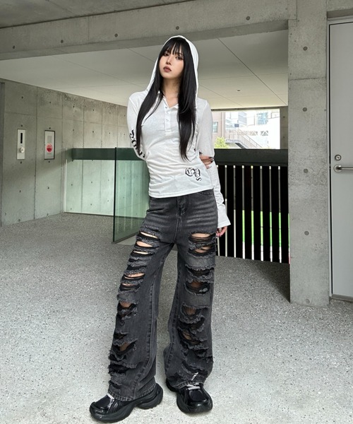 KsG（ケーエスジー）の「multi damage wide denim（デニムパンツ・レディース・ブラック・MEDIUM/LARGE/SMALL）」の4枚目の写真